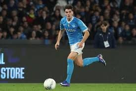 距离历史首进世界杯仅一步之遥！佛得角球迷赛后冲场庆祝